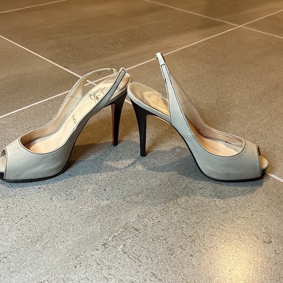 Preowned Christian Louboutin Canvas peep toe sandal 39.5EU - Picture 6 of 7